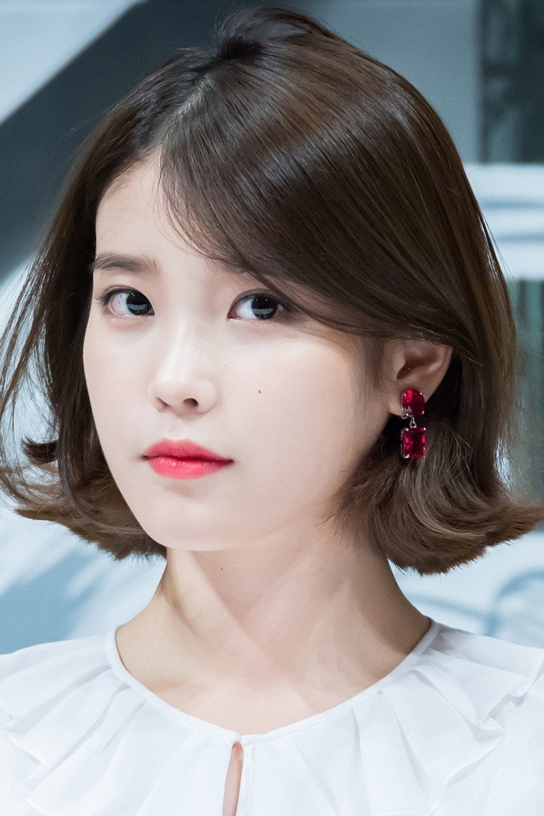 IU photo