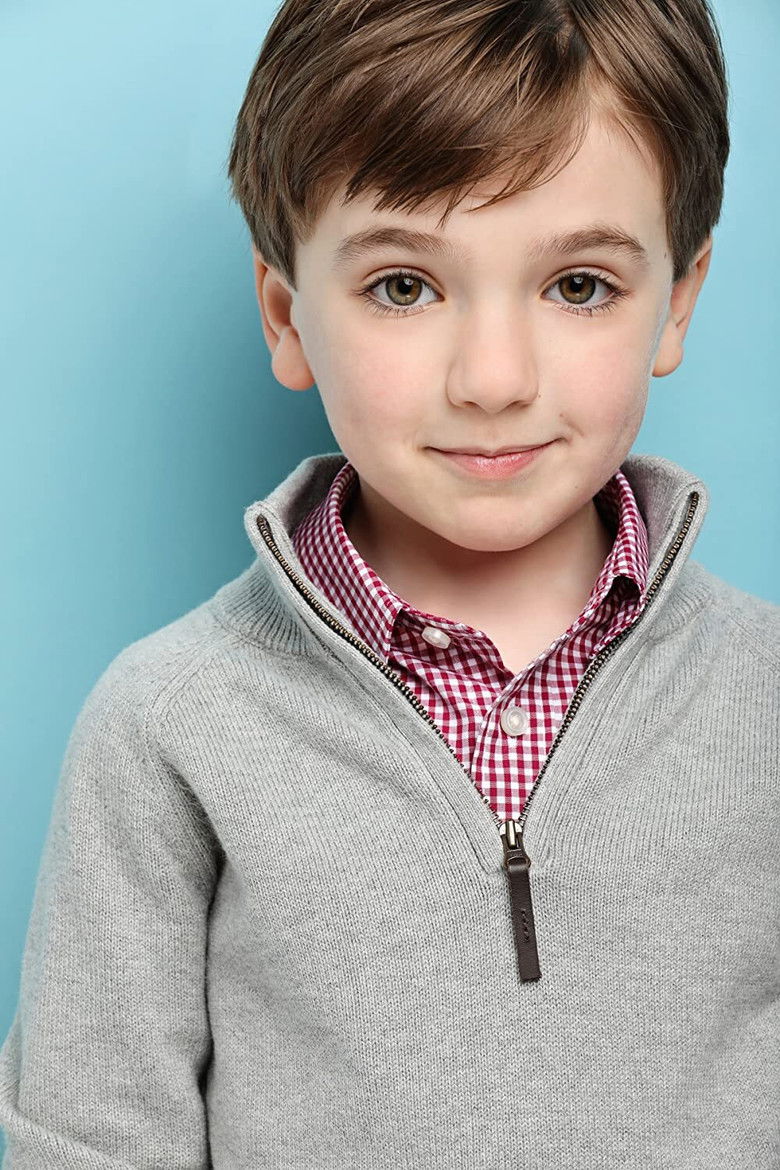 Izzy King portrait image