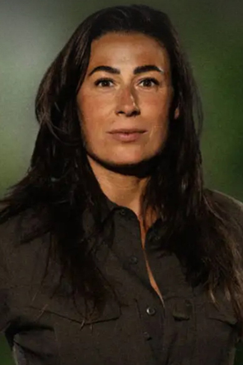Hannah Vreugdenhil portrait