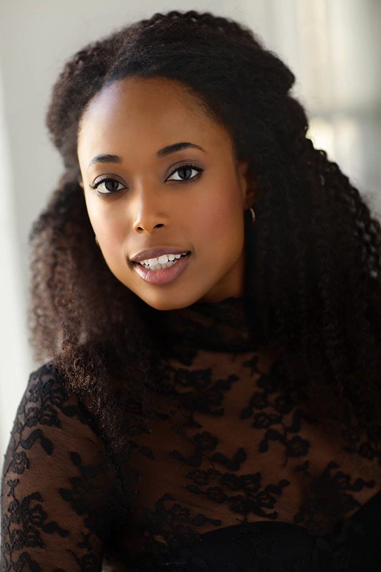 Emana Rachelle portrait image