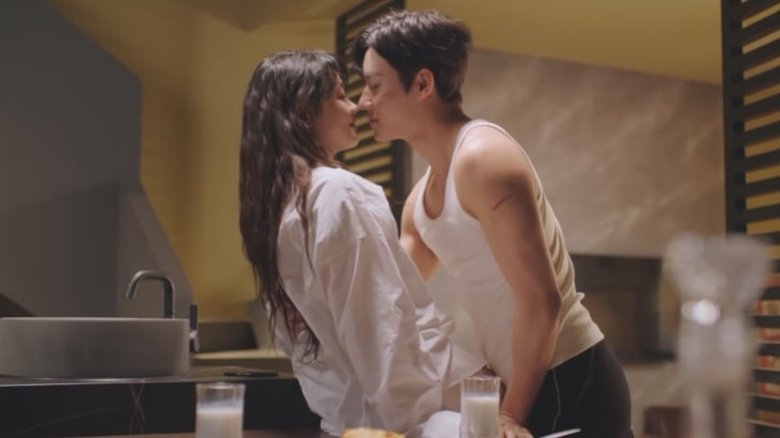 Still image for Forever Love season 1 episode 22: Continue What We Didn't Finish Last Night Still image for Forever Love season 1 episode 22: Continue What We Didn't Finish Last Night