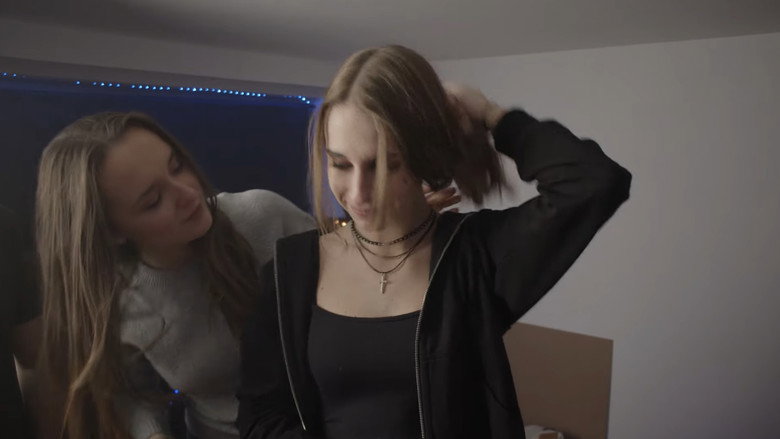 Image d'arrière-plan 9 du film 2025: The World Enslaved by a Virus