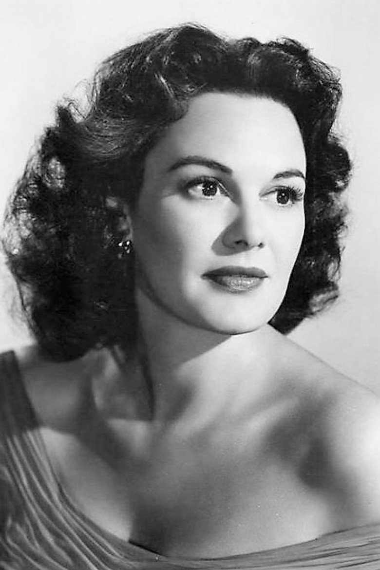 Patricia Medina photo 2