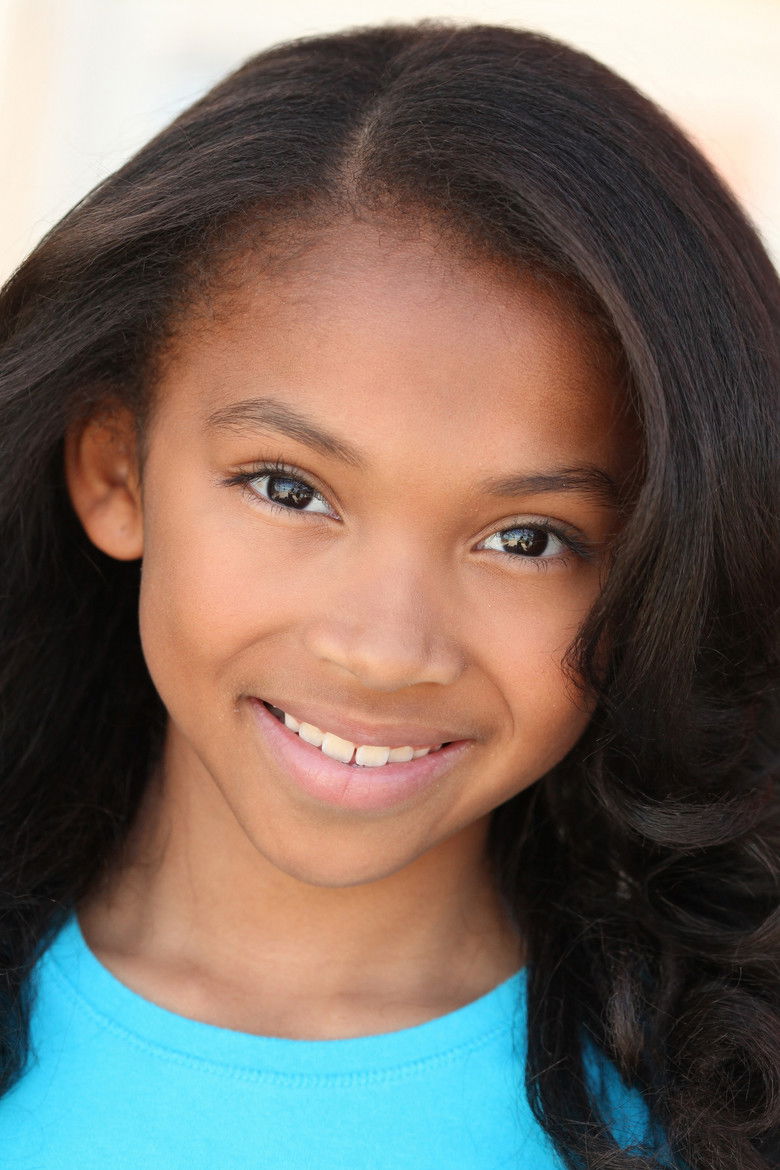 Jasmyn Rae portrait image