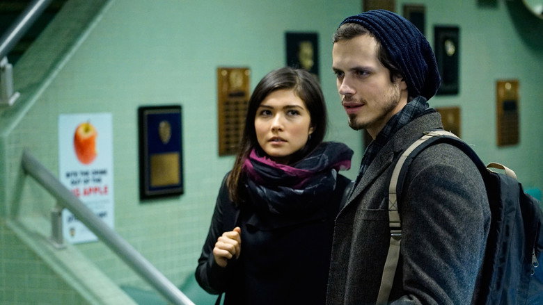 Still from American Odyssey - ซีซัน 1 ตอน 2