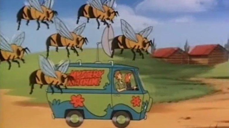 Still image for The New Scooby-Doo Mysteries season 1 episode 8: The Bee Team