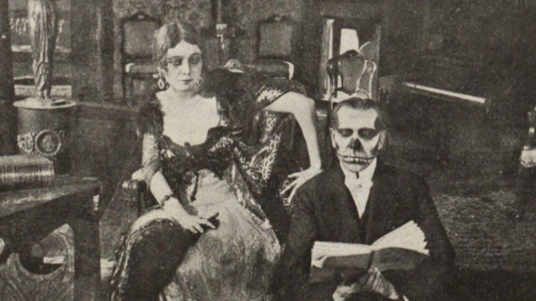Frame from Венчал их Сатана