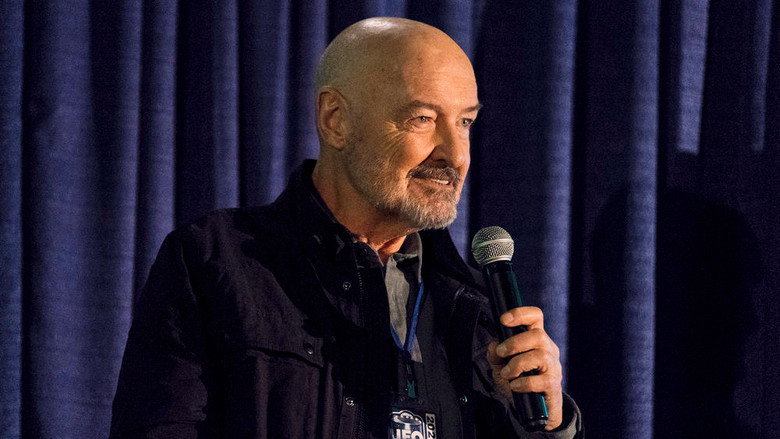 Resident Alien S01E09 — Welcome Aliens episode still