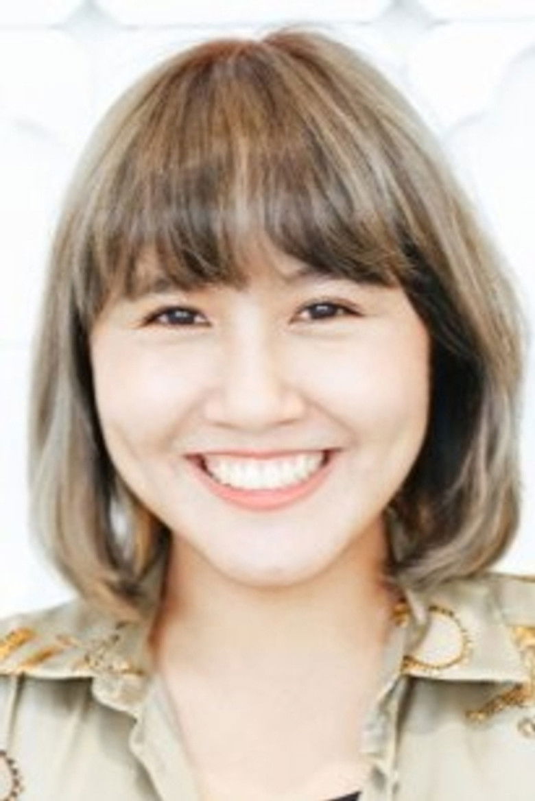 Thanaporn Petcharat portrait image