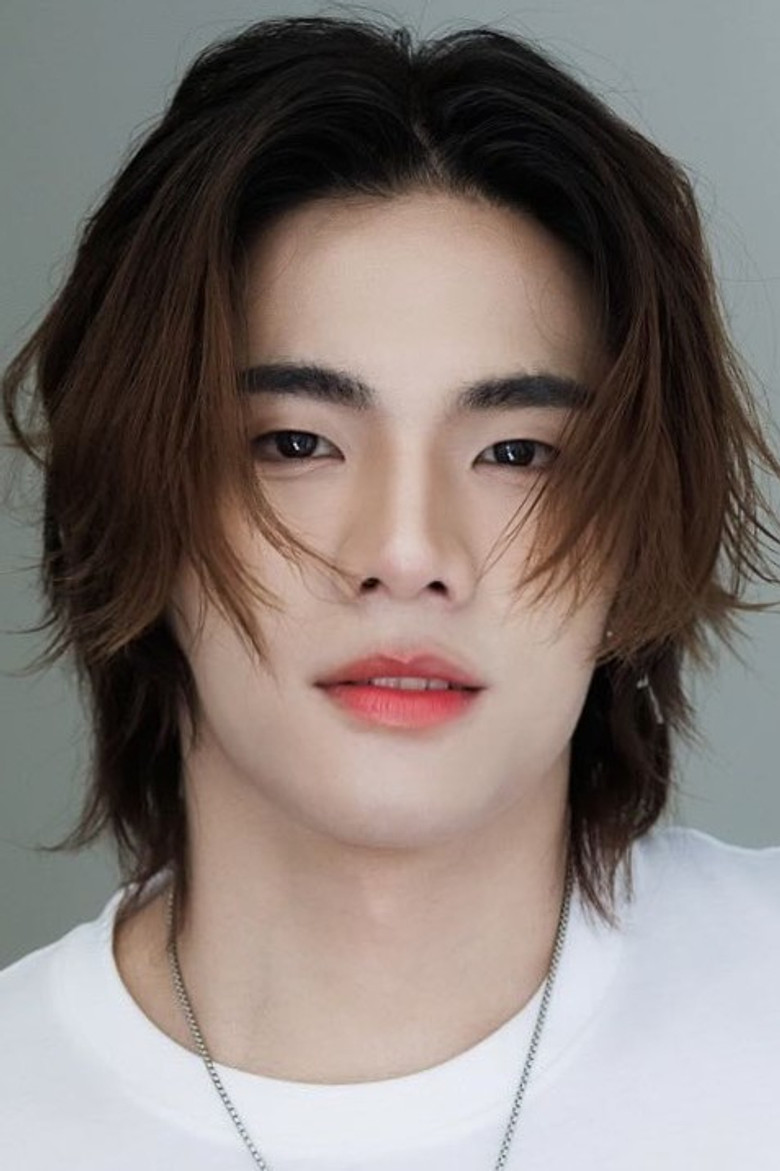 Piyawat Phongkanittanon photo