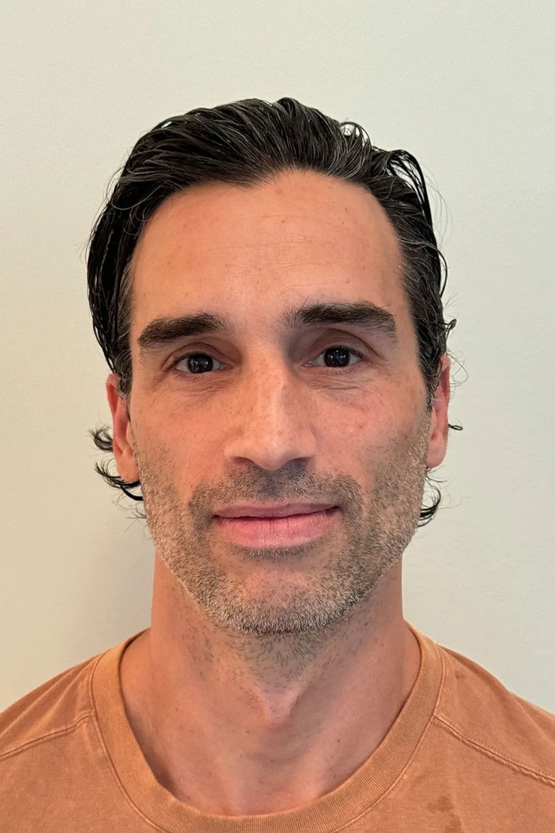 Castor Fernandez portrait image