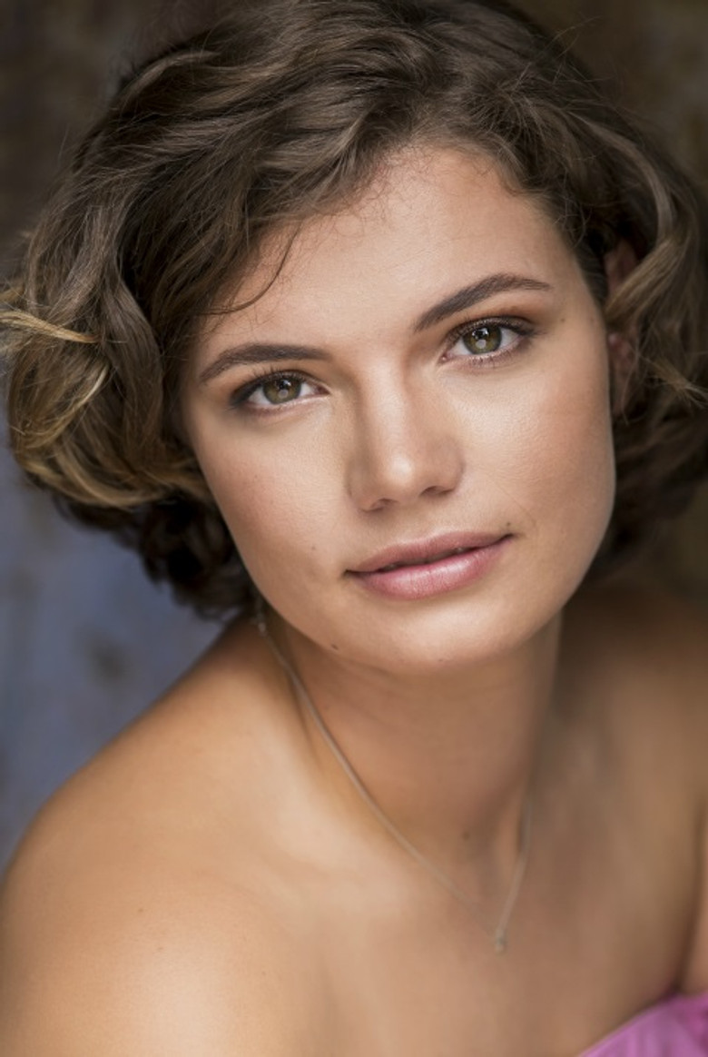 Lucy Elliott portrait image