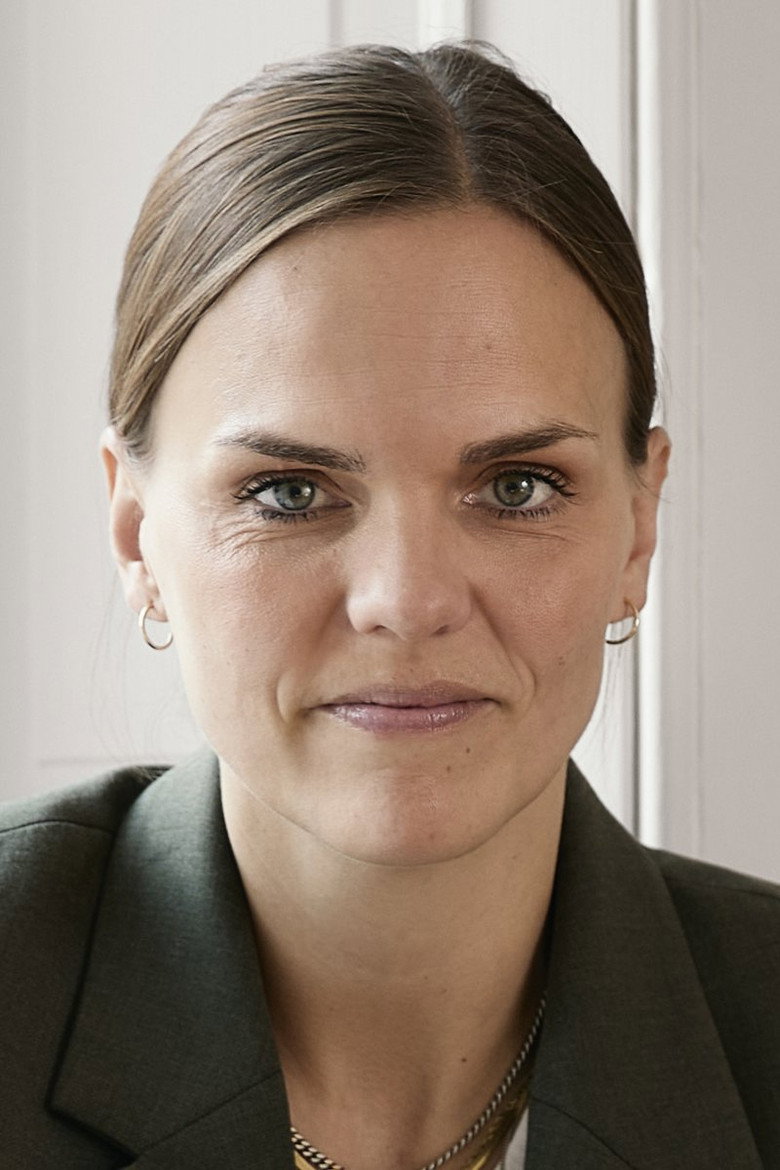 Caroline Stage Olsen portrait