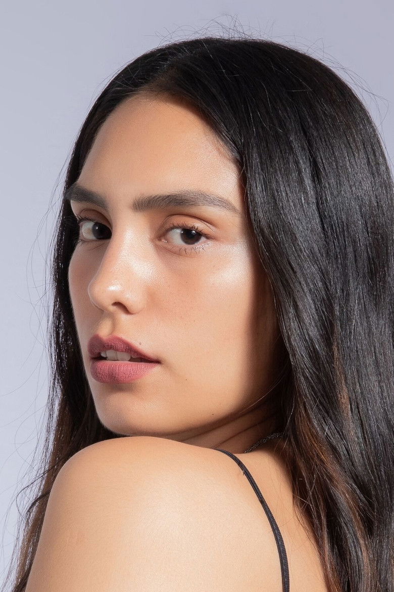 Mikaella Poirrier portrait image