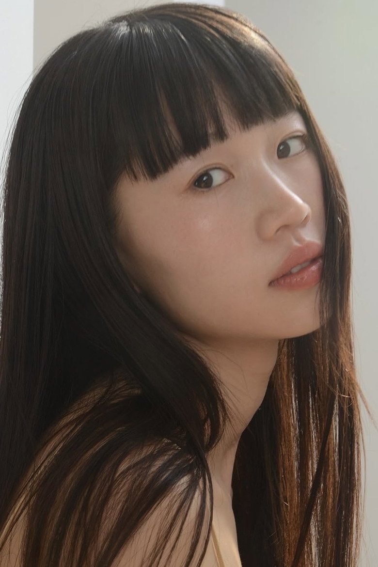 Mariko Nishino photo
