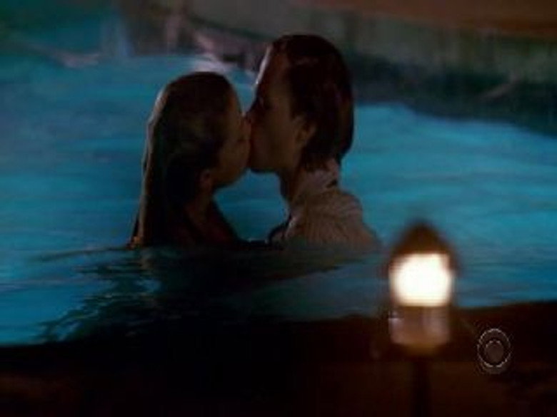 Criminal Minds S01E18 — Somebody's Watching episode still