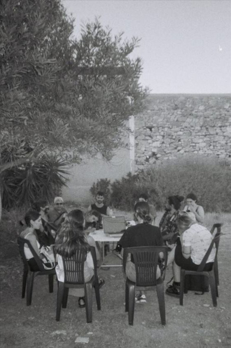 Affiche ou illustration — Backyard with a View