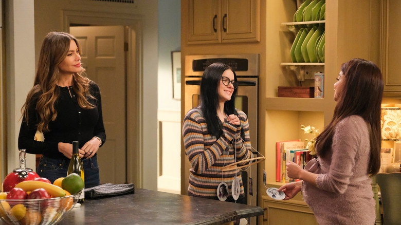 Modern Family Season 10 Episode 17