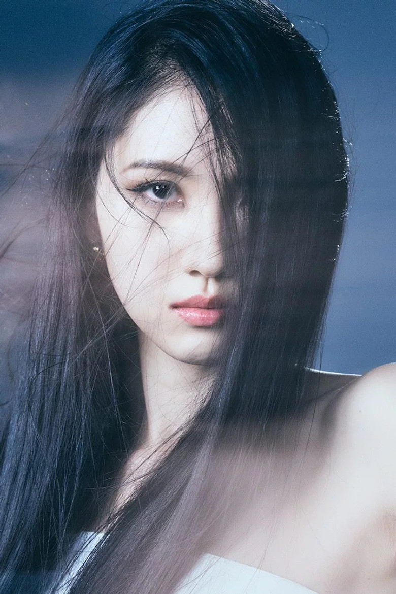 Mayu Maeshima portrait image