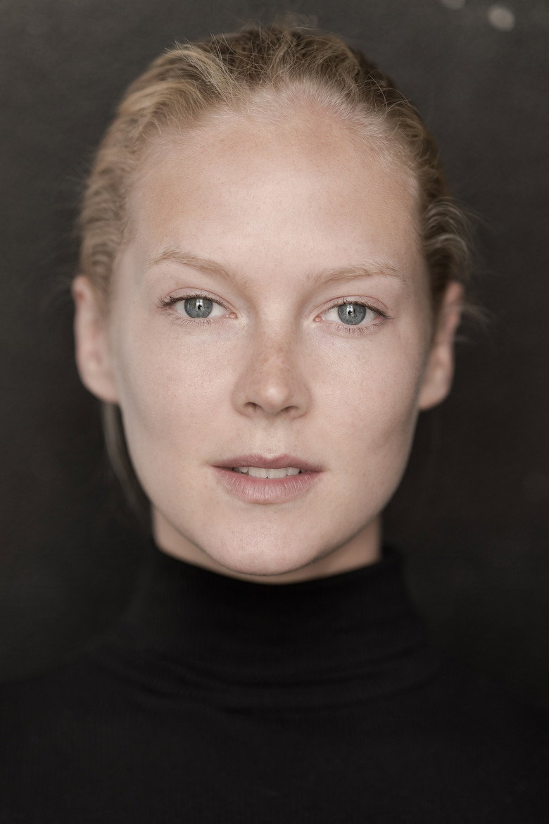 Rosy McEwen photo