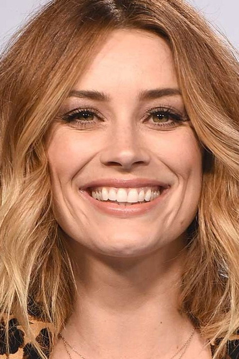 Arielle Vandenberg photo 2