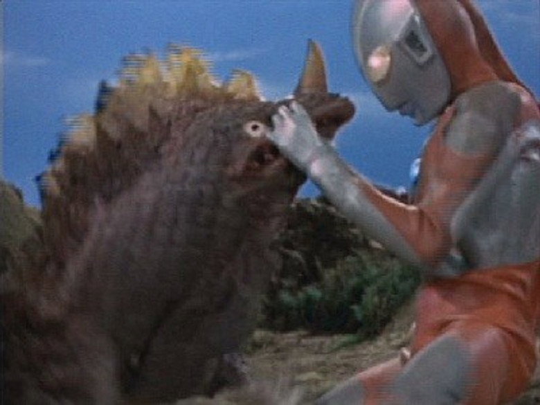 Still from ウルトラマン - Season 1 Episode 32
