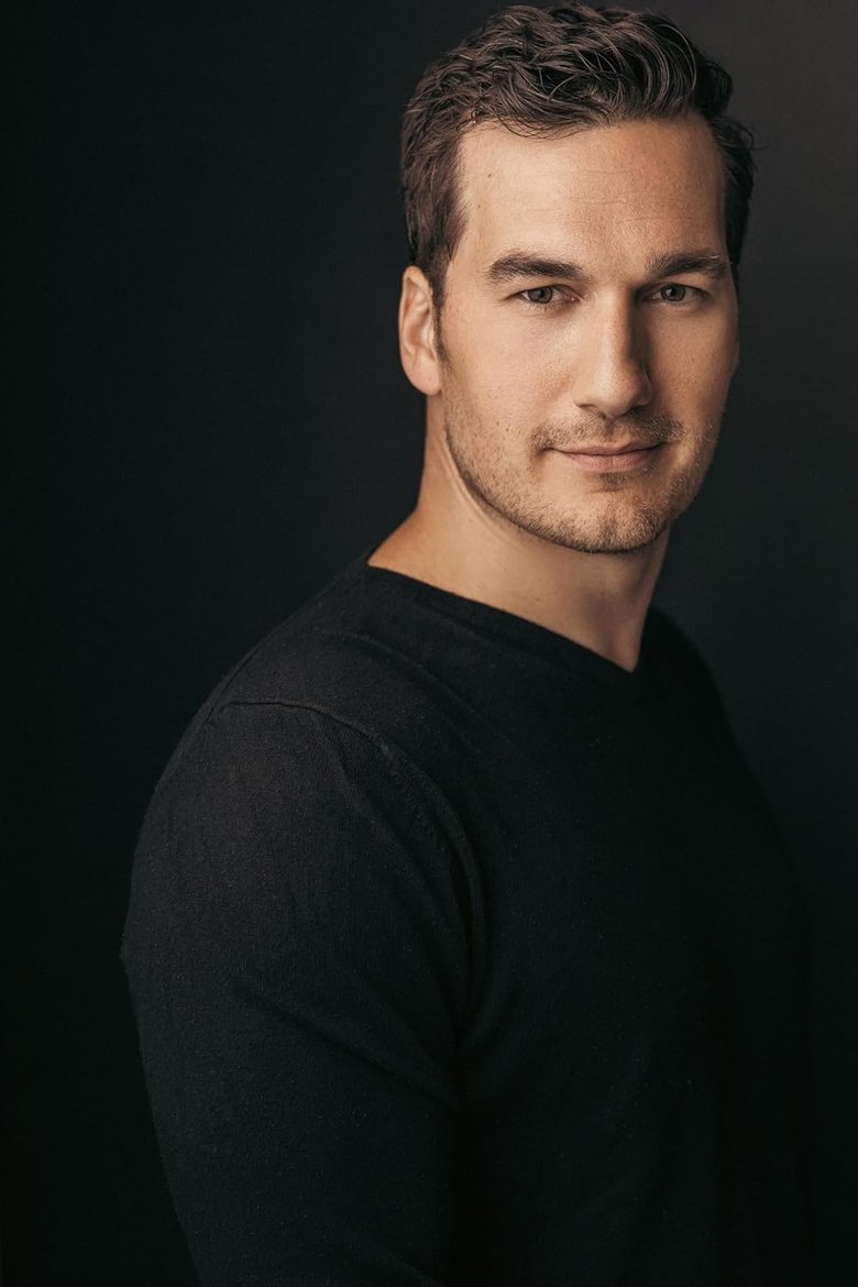 Ảnh Charlie Cavill