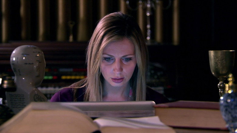 Still from House of Anubis - Season 3 Episode 10