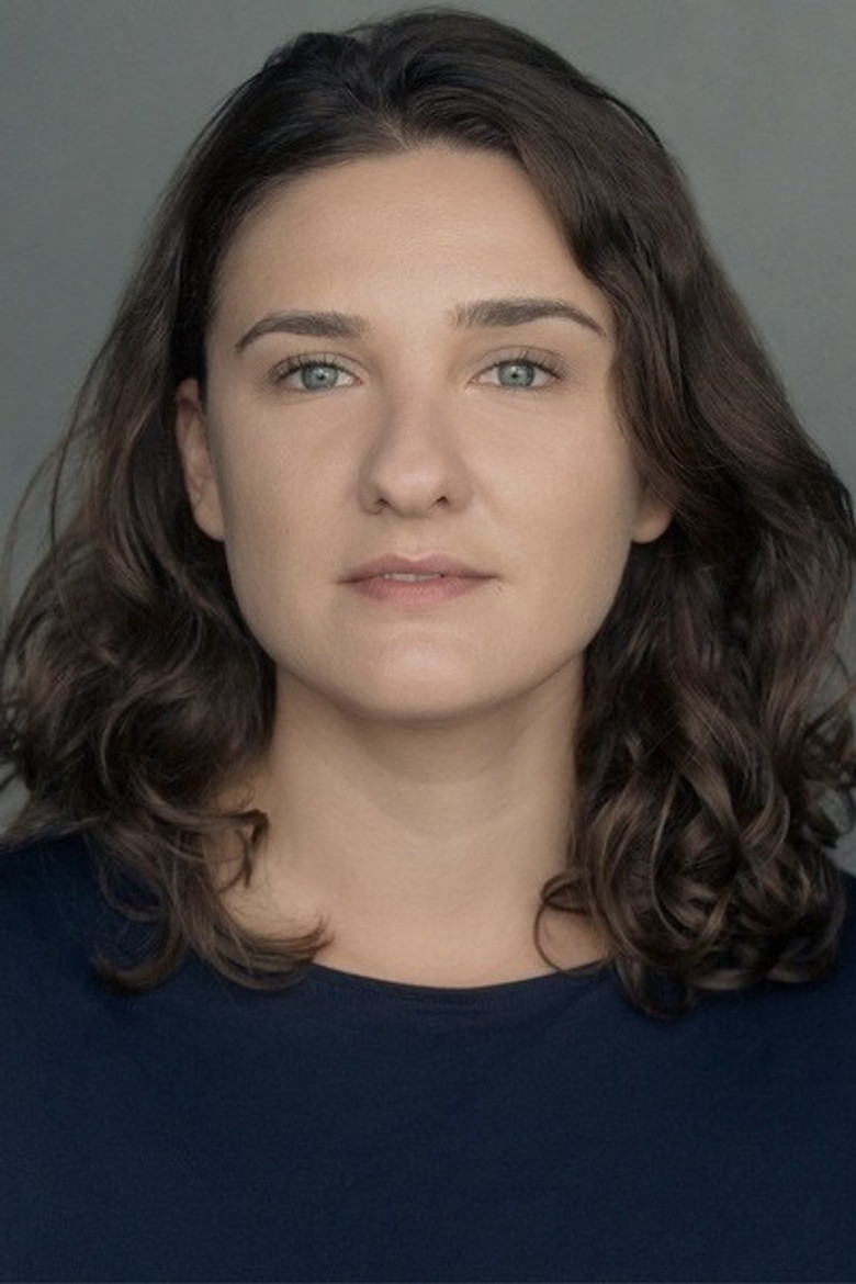 Bea Svistunenko portrait image