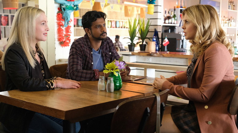 Ghosts S01E11 — Sam’s Mom episode still