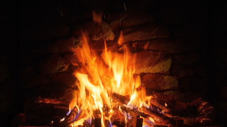 The Best 4K Relaxing Fireplace with Crackling Fire Sounds 8 HOURS