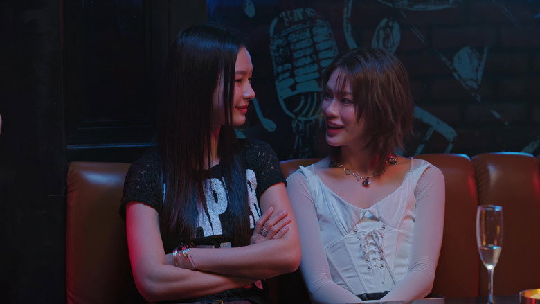 Still from Girl Rules - Season 1 Episode 5
