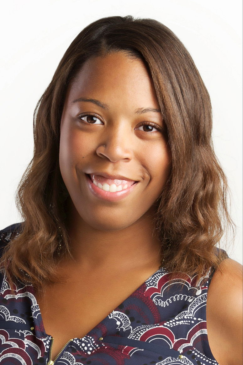 Dara Taylor portrait image