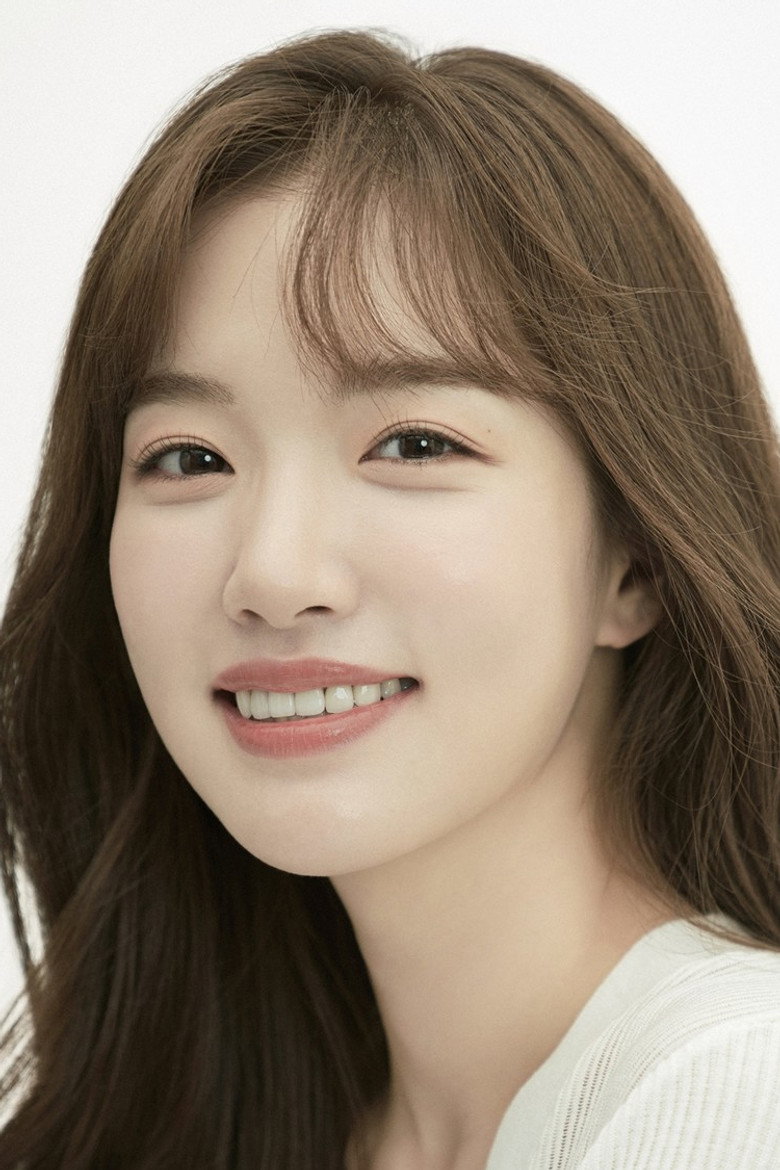 Jo Yoon-seo photo