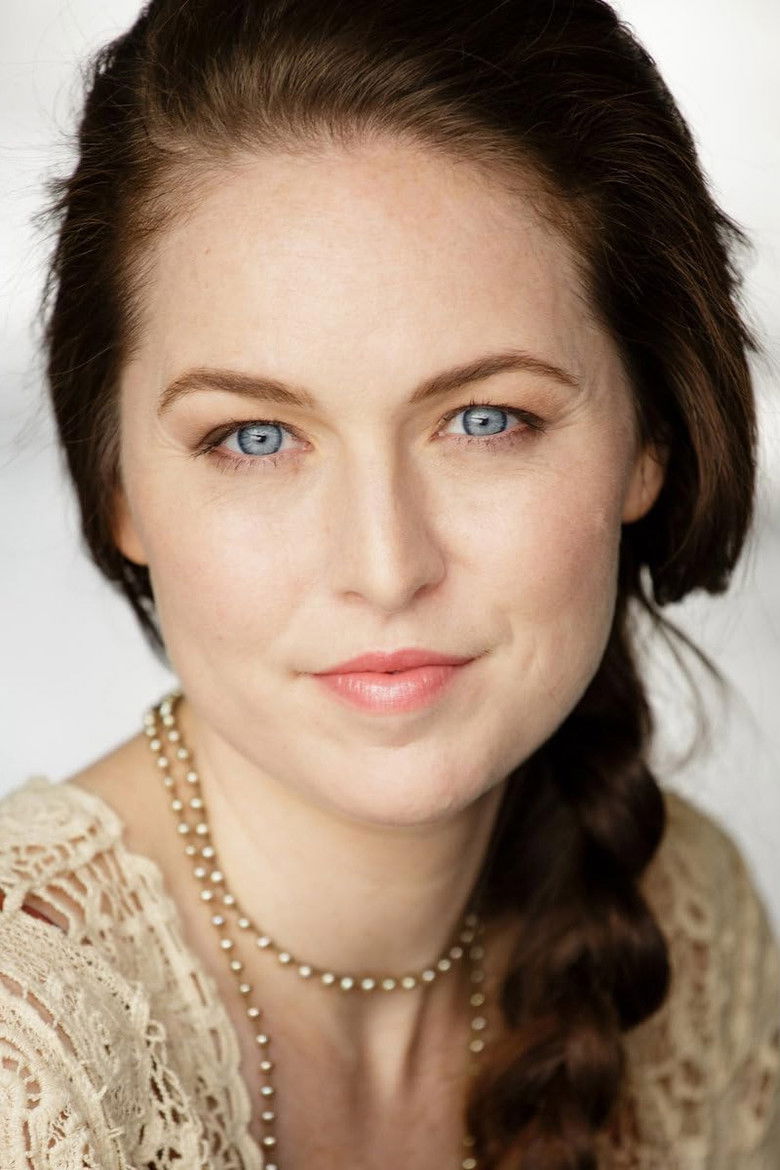 Katie Roberts portrait image