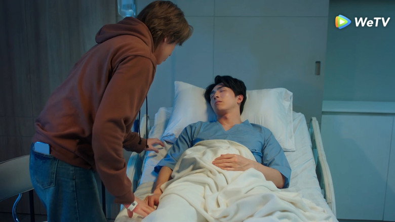 Still from กอดกันมั้ย นายตัวท็อป - Season 1 Episode 2