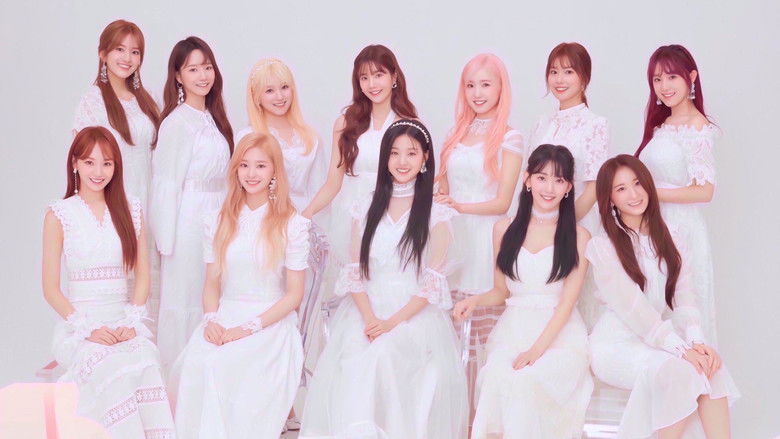 Backdrop de IZ*ONE Collection