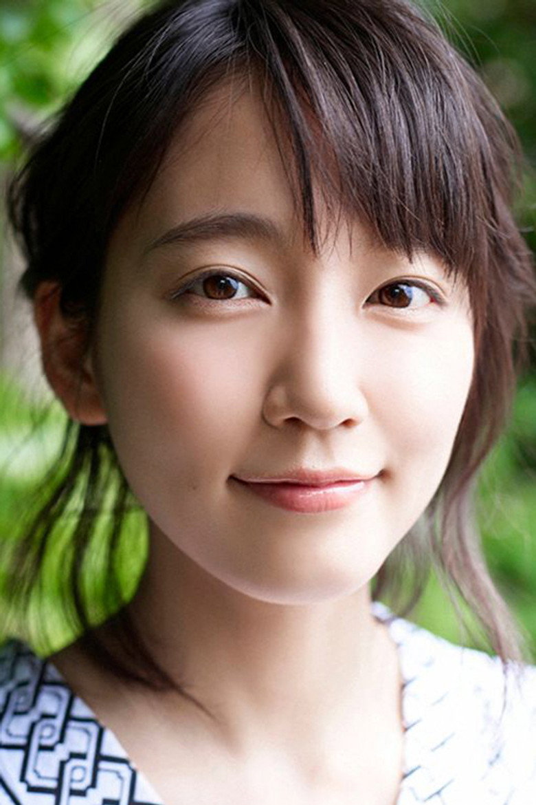 Riho Yoshioka photo 2