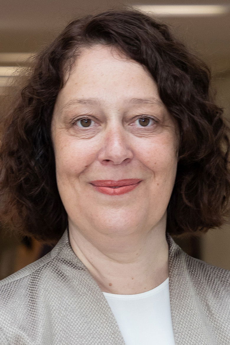 Christina Berndt portrait image