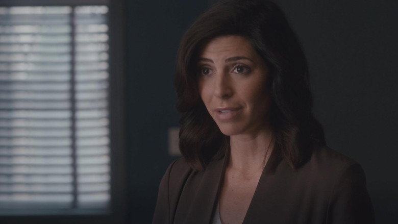Still from Private Eyes - Season 5 Episode 7