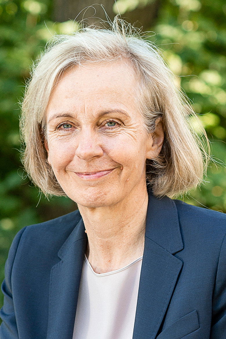 Ursula Münch portrait image