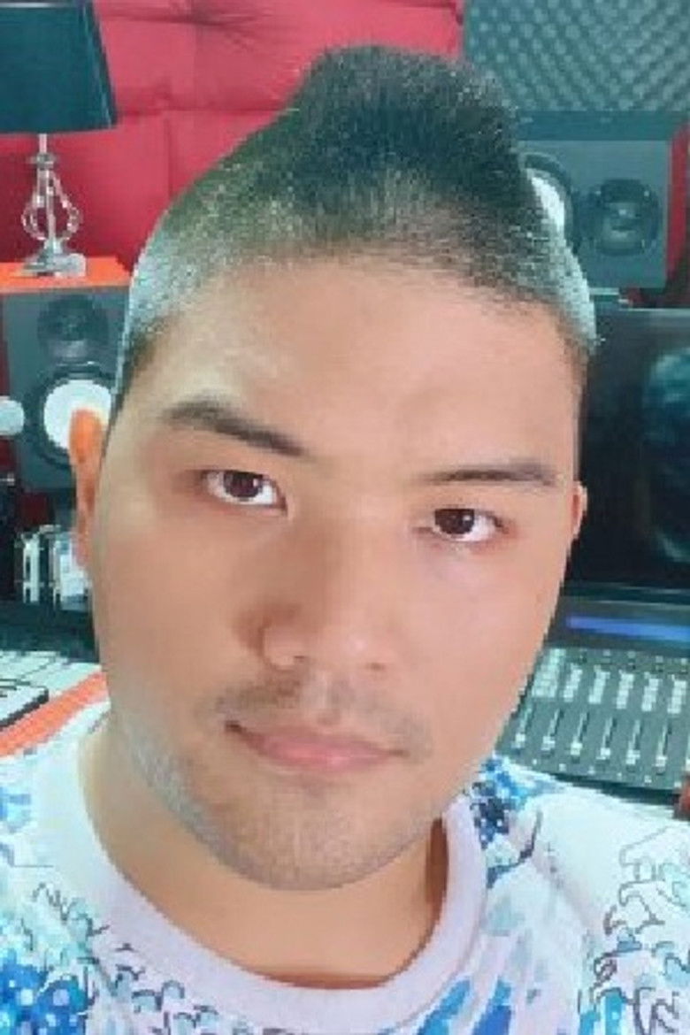 Ratthakorn Komol portrait image