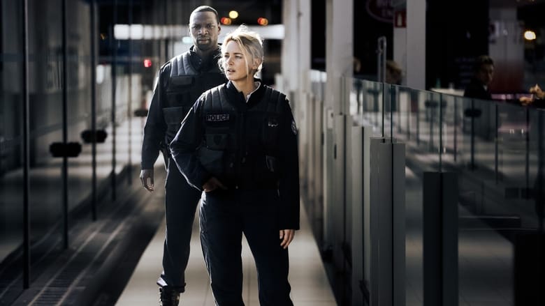 Policía Turno Nocturno (Night Shift)