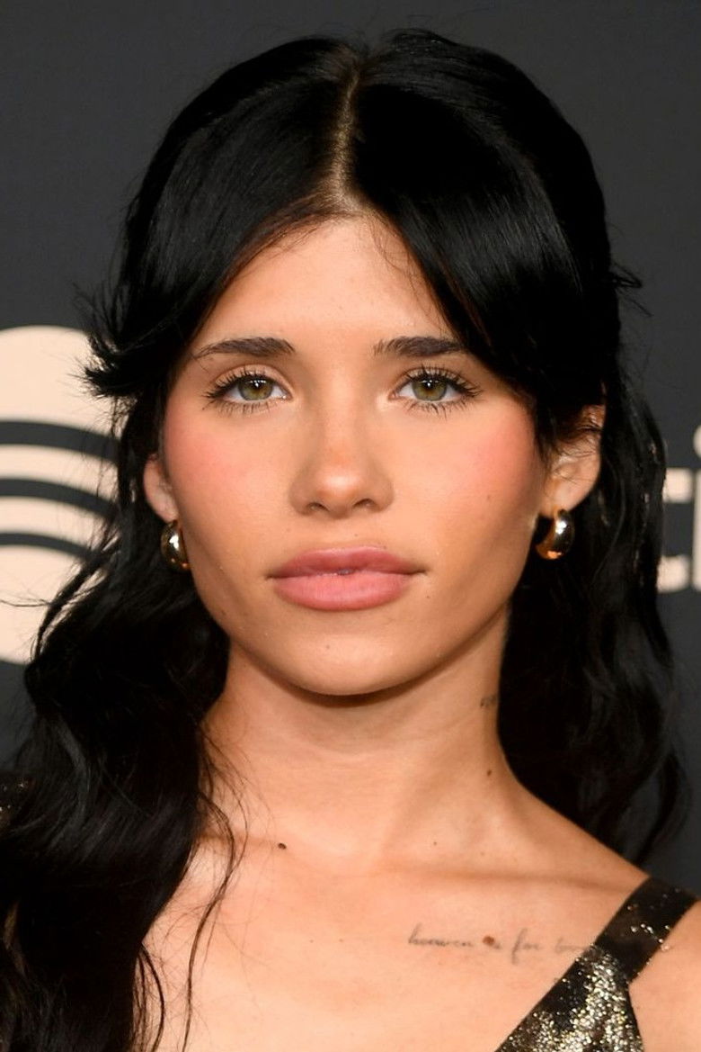 Nessa Barrett portrait image