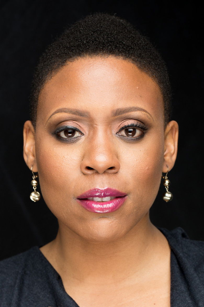 Lisa Strum portrait image