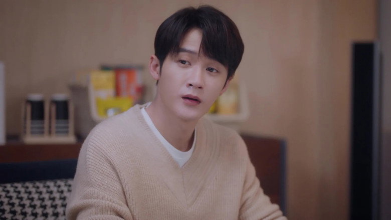 Still from Love Me, Love My Voice - Season 1 Episode 1