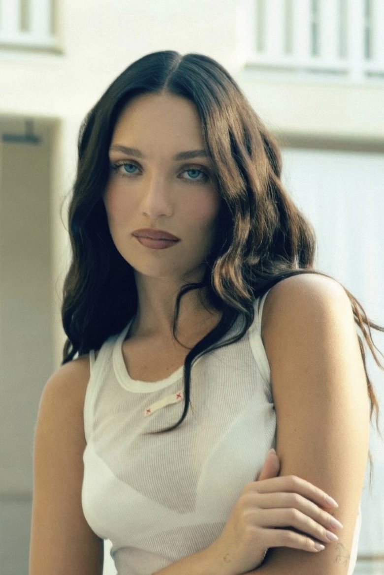 Maddie Ziegler photo 12
