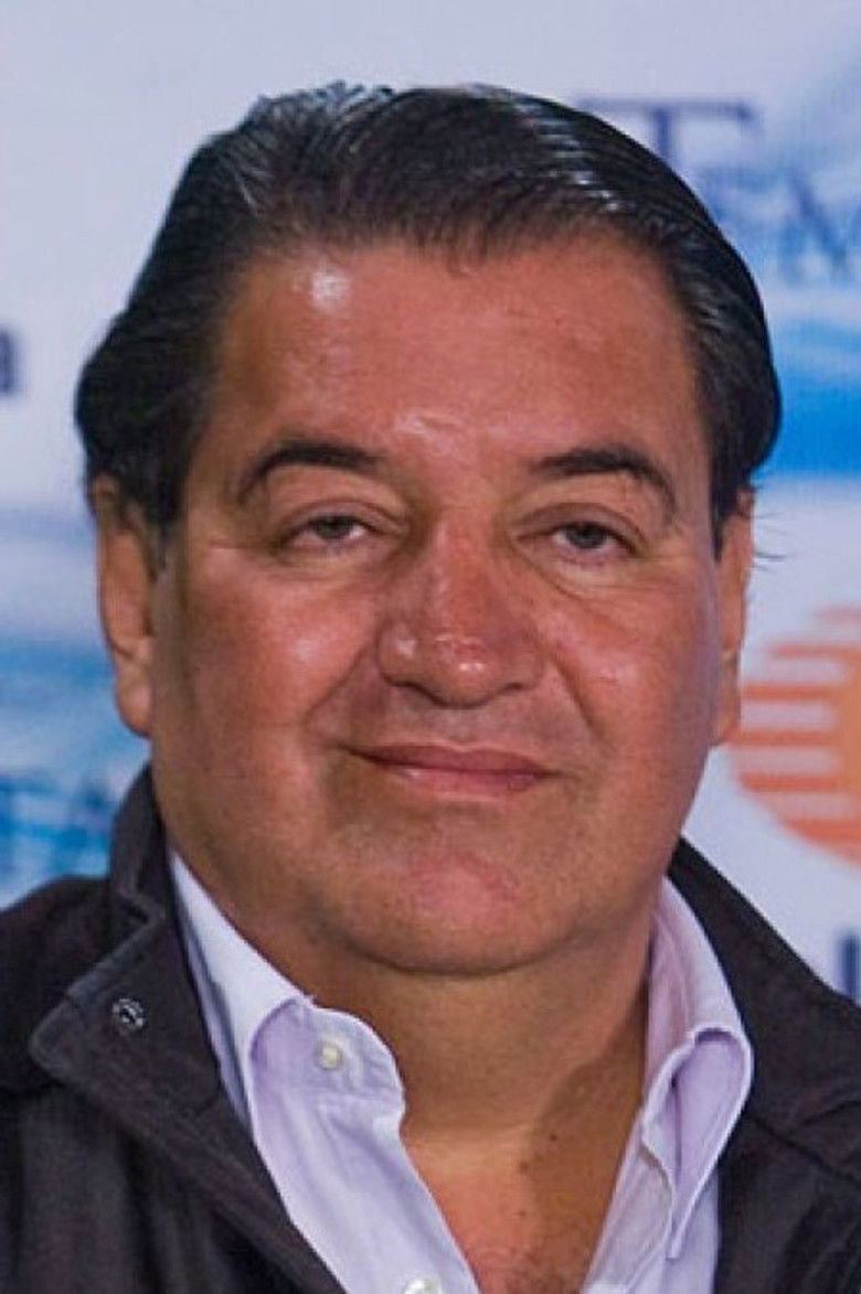 Salvador Mejía portrait image