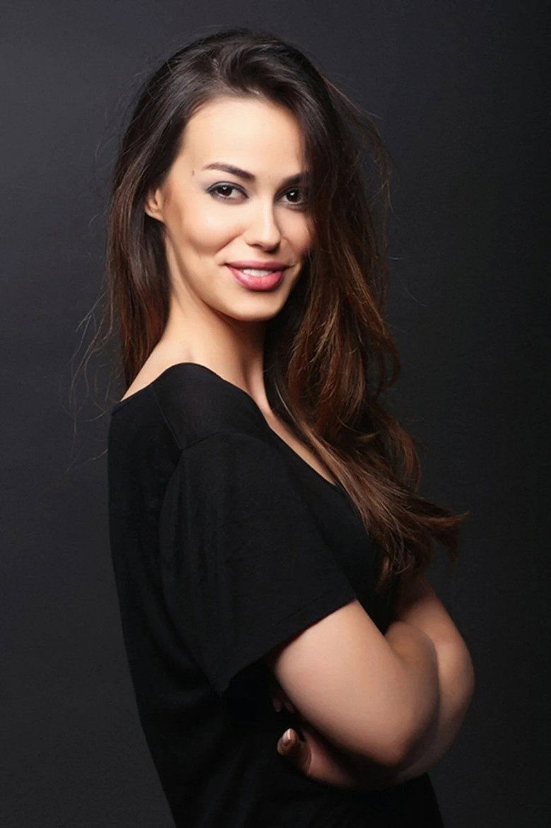 Gamze Aydogdu portrait