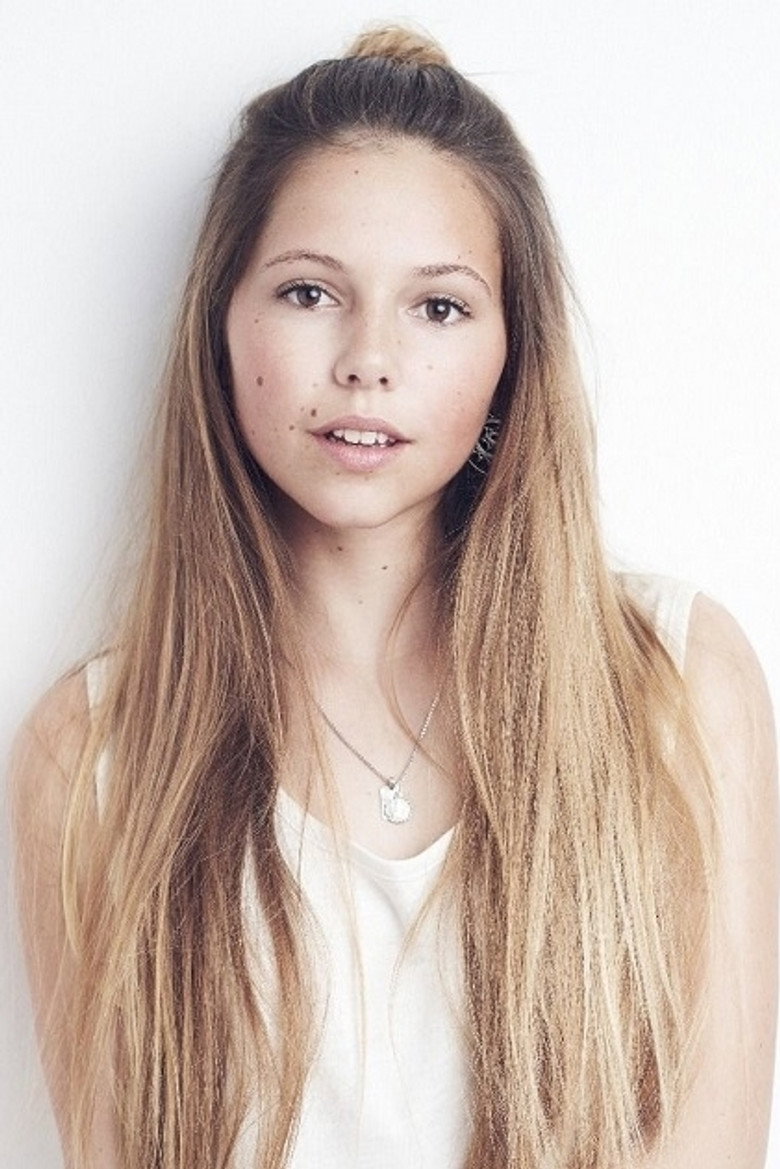 Laura Dutra photo 2